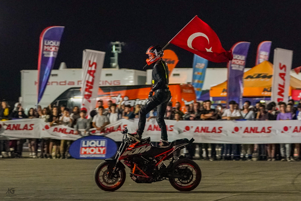 Ünlü akrobasi şovmeni Birkan Polat, gençlerle buluşuyor!