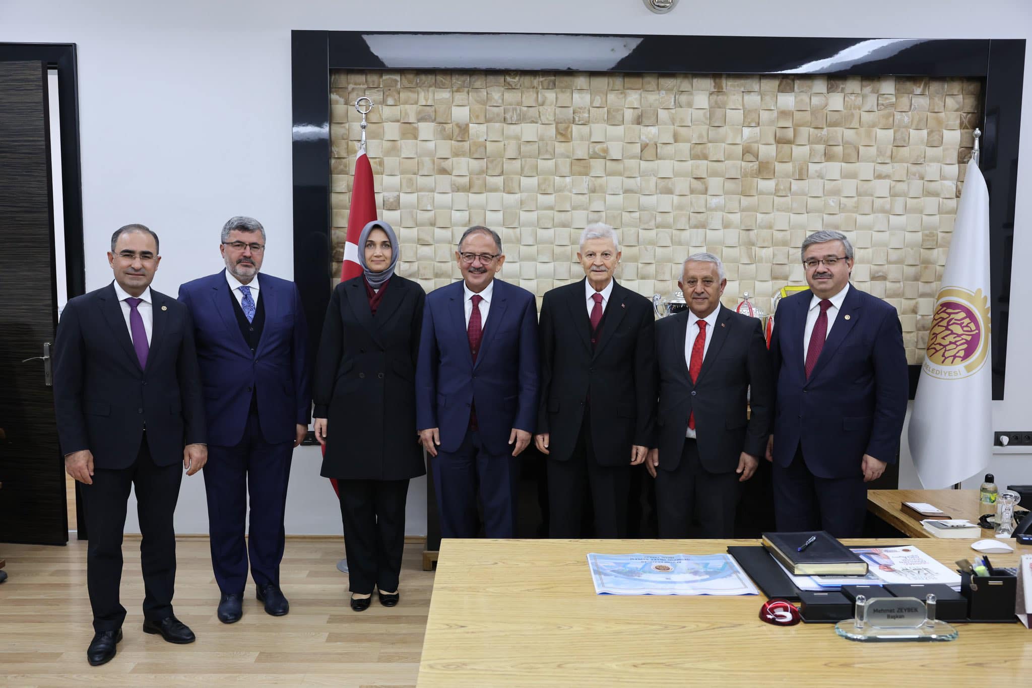 Afyonkarahisar Belediye Başkanı, Çevre Bakanı ve Milletvekili ile Siyasi İşbirliği Toplantısı Gerçekleştirdi