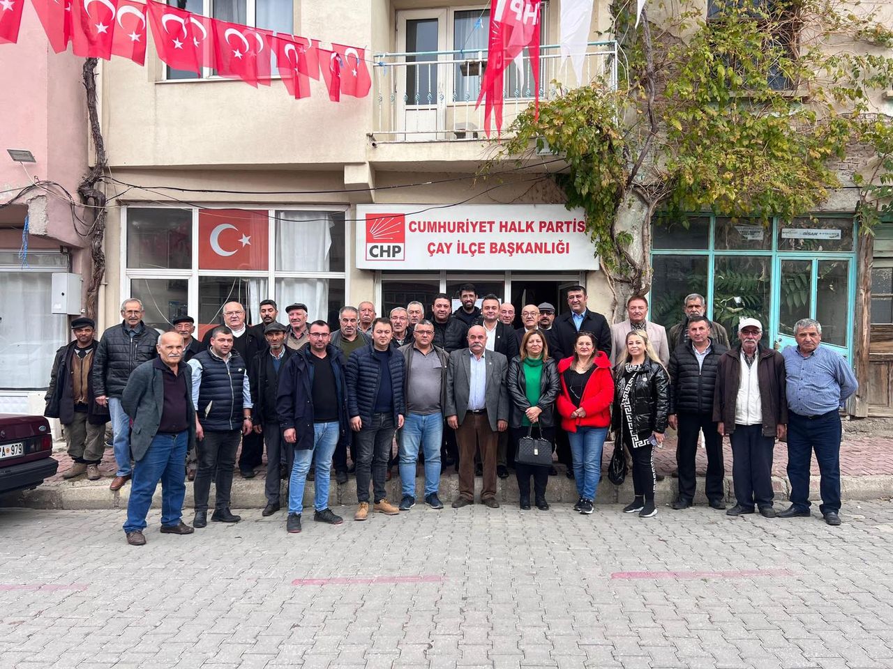 CHP Afyonkarahisar Teşkilatı, Seçim Öncesi Çay İlçesi Ziyareti Gerçekleştirdi