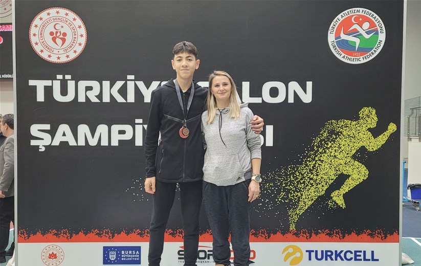 Afyonkarahisarlı Sporcu Nihat Karabacak, Türkiye Salon Şampiyonası'nda U14 Uzun Atlama Branşında Üçüncülük Elde Etti