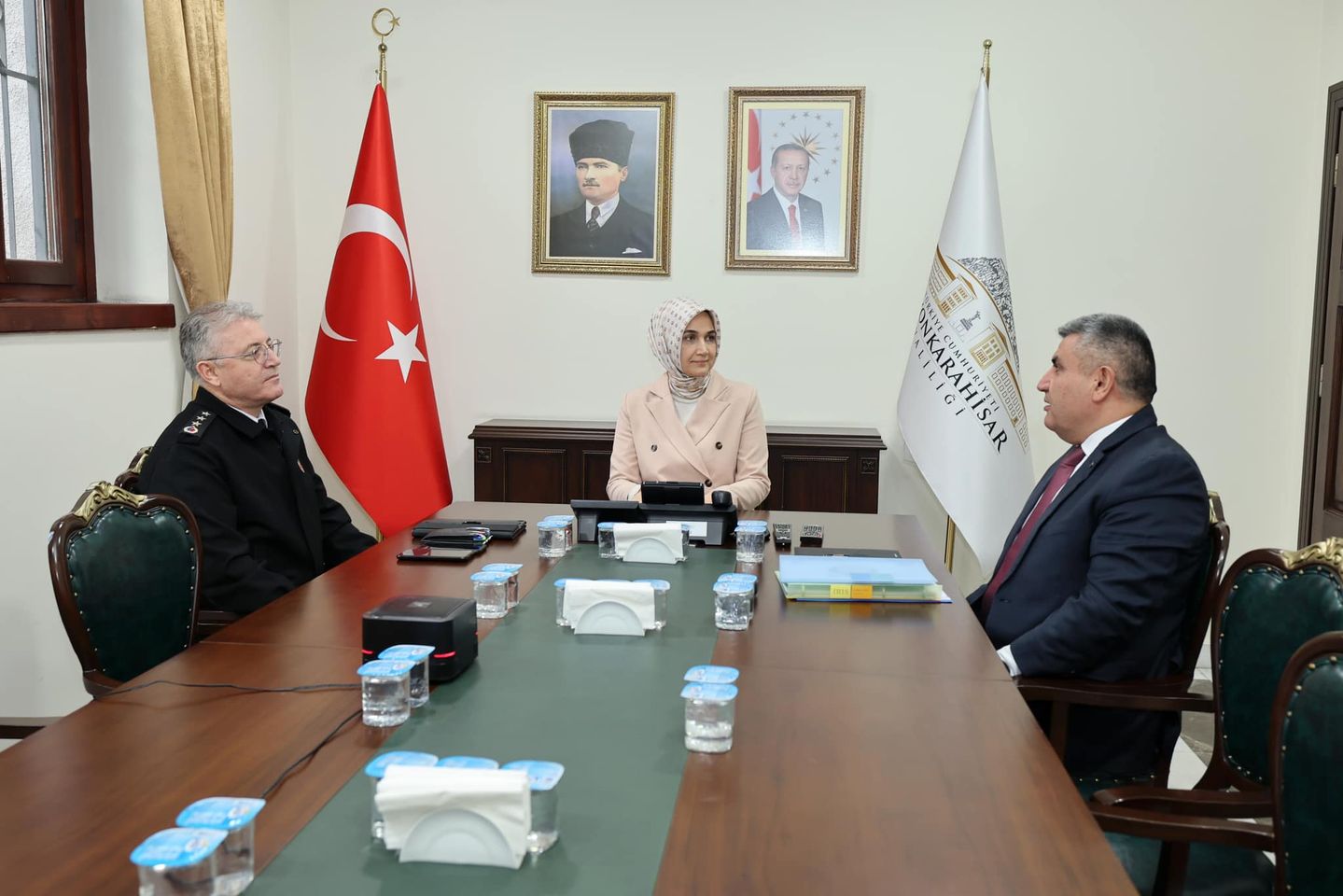 Afyonkarahisar Valisi Kübra Güran Yiğitbaşı, İçişleri Bakanı ile Güvenlik Toplantısında