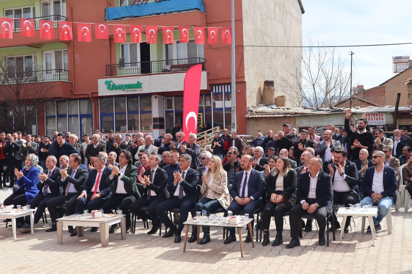 CHP Afyonkarahisar İl Başkanı Faruk Duha Erhan, Başmakçı'da Seçim Koordinasyon Merkezi'ni açtı