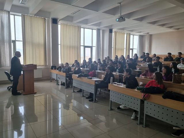 Afyon Kocatepe Üniversitesi Hukuk Fakültesi öğrencileri, değerli bir dersle mesleki bilgilerini geliştirdi.