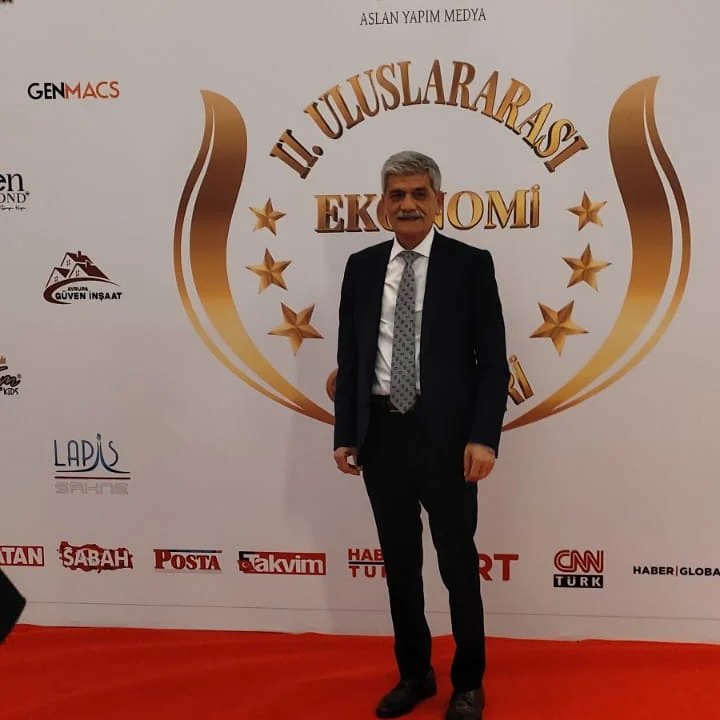 Belediye Başkanı Ali Erol, İçme Suyu Projesi ile Ödüllendirildi