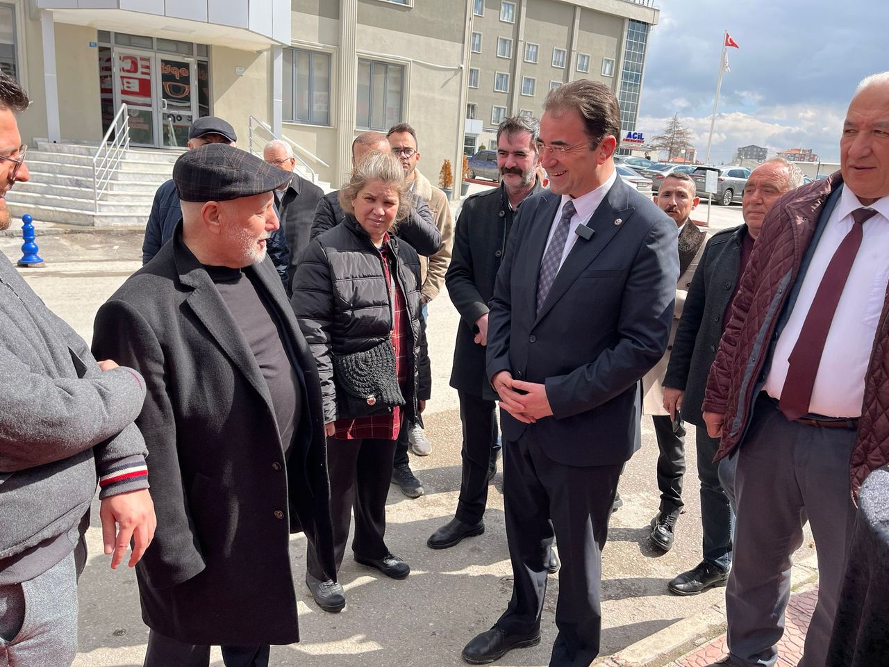 MHP'nin Yerel Temsilcileri Optik Mağazasının Açılışında Buluştu