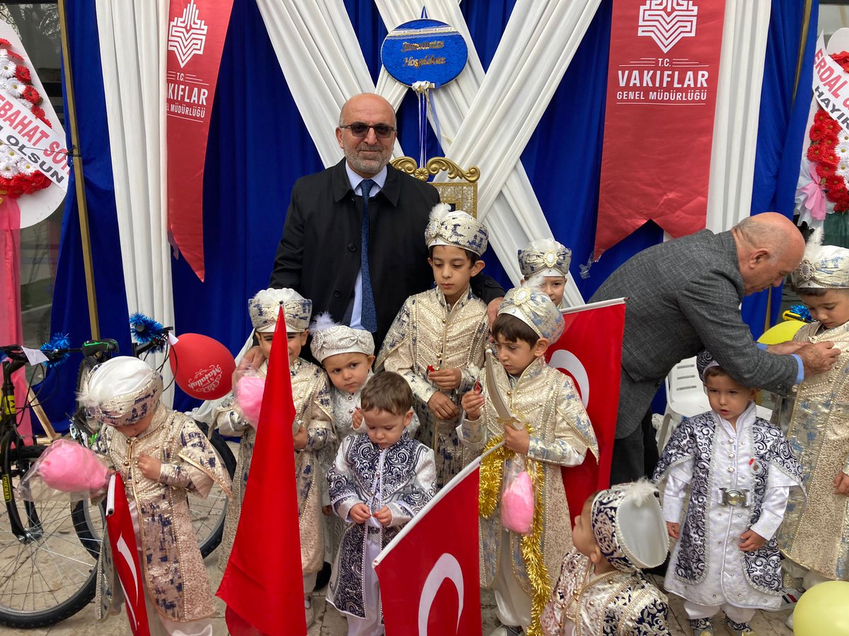 Afyonkarahisar’da İhtiyaç Sahibi Çocuklar İçin Sünnet Merasimi Düzenlendi