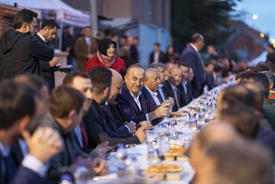 Bakan Çavuşoğlu ilimizde iftar yaptı